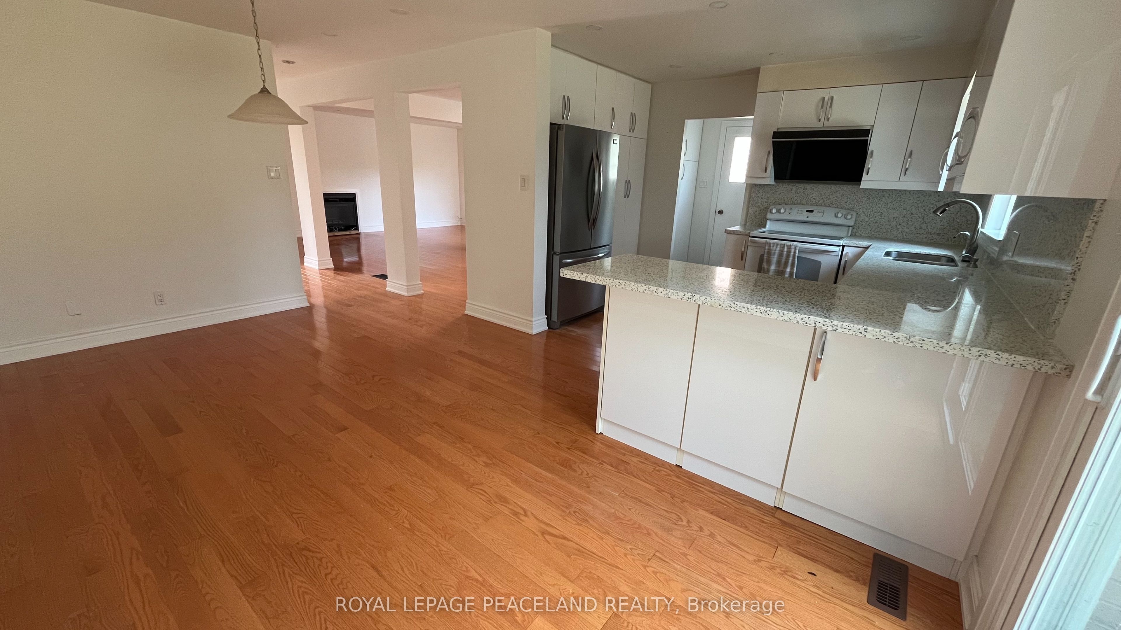 711 Irwin Crescent Property Photo 5