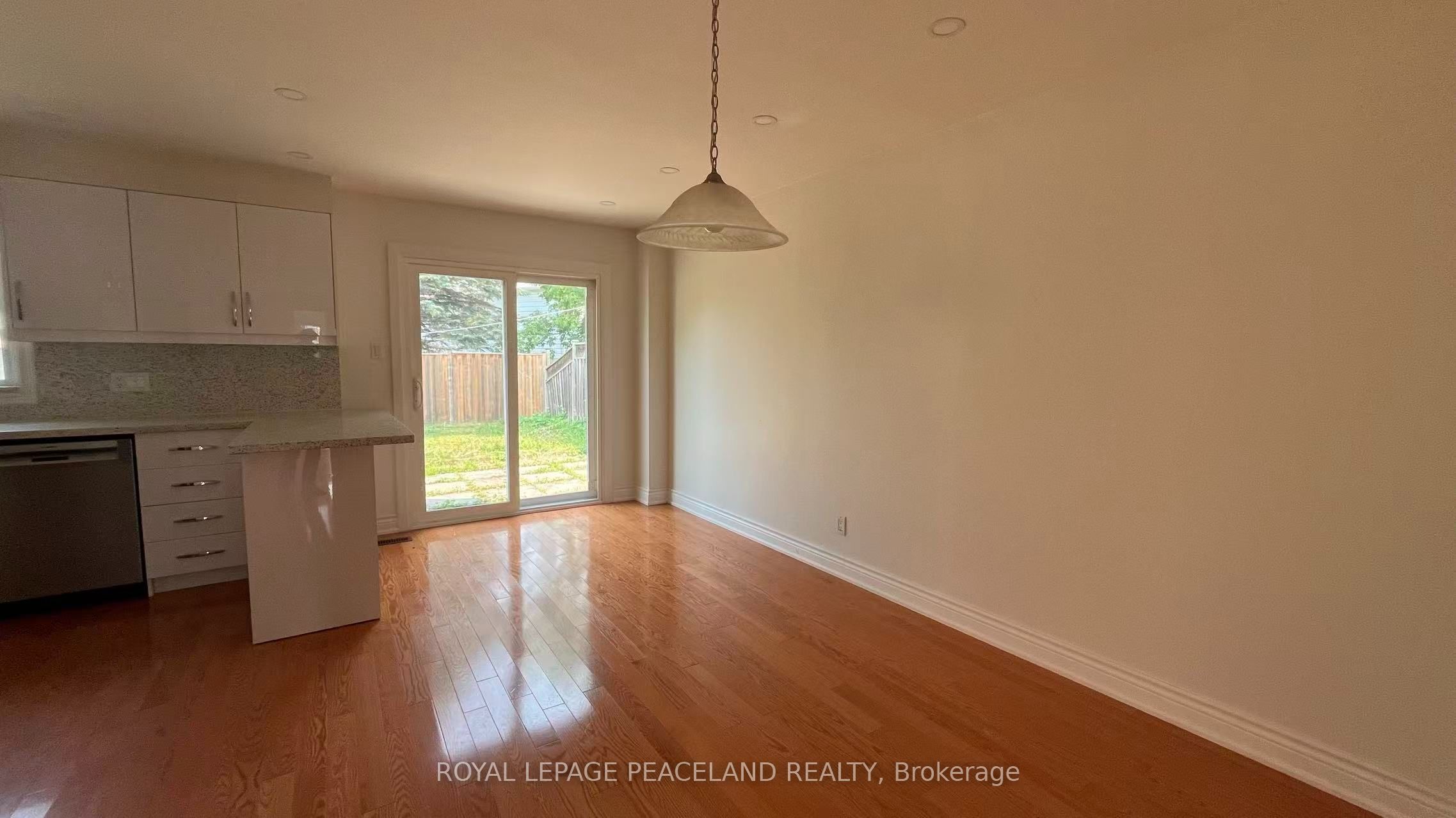 711 Irwin Crescent Property Photo 10