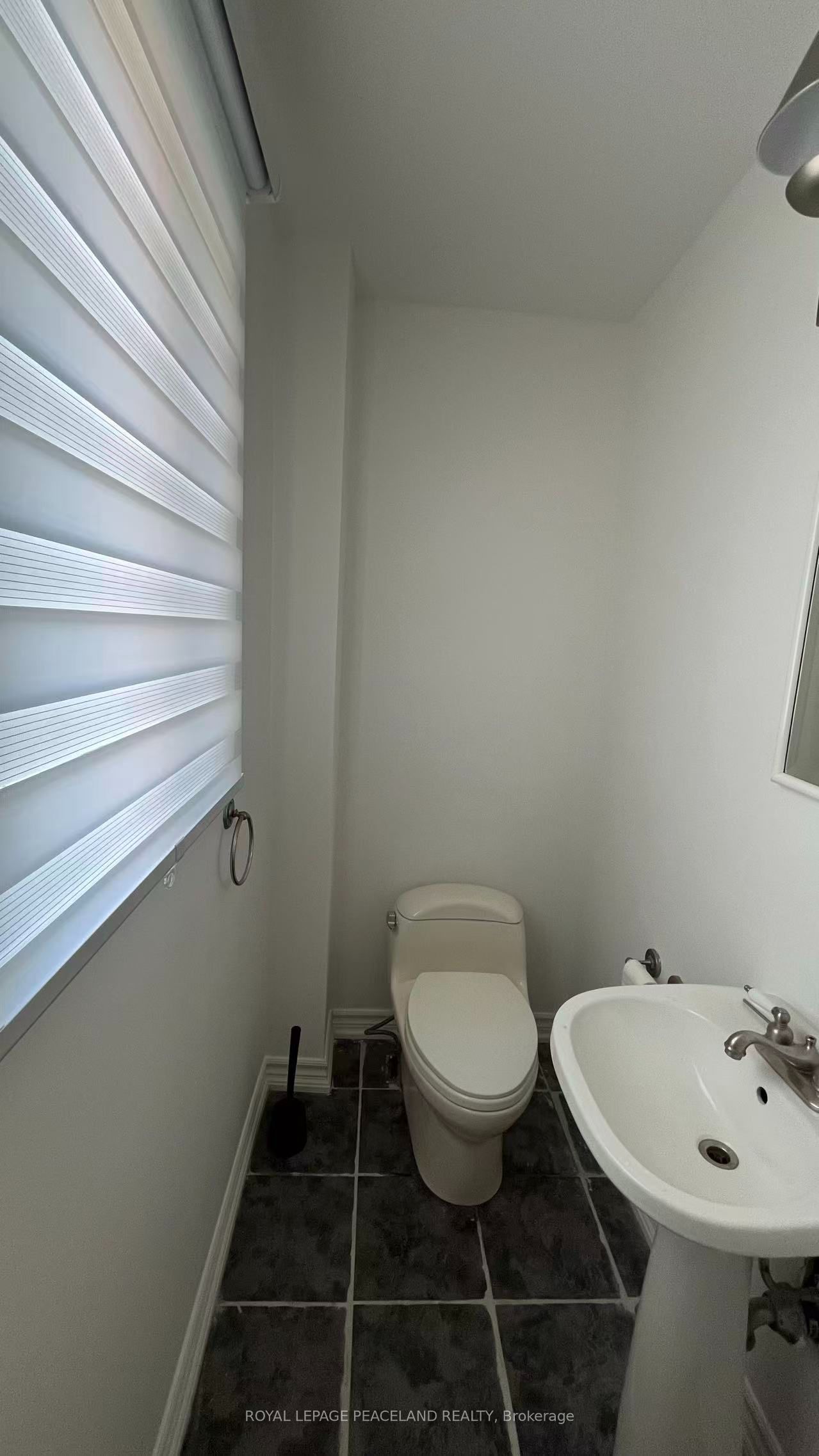 711 Irwin Crescent Property Photo 11