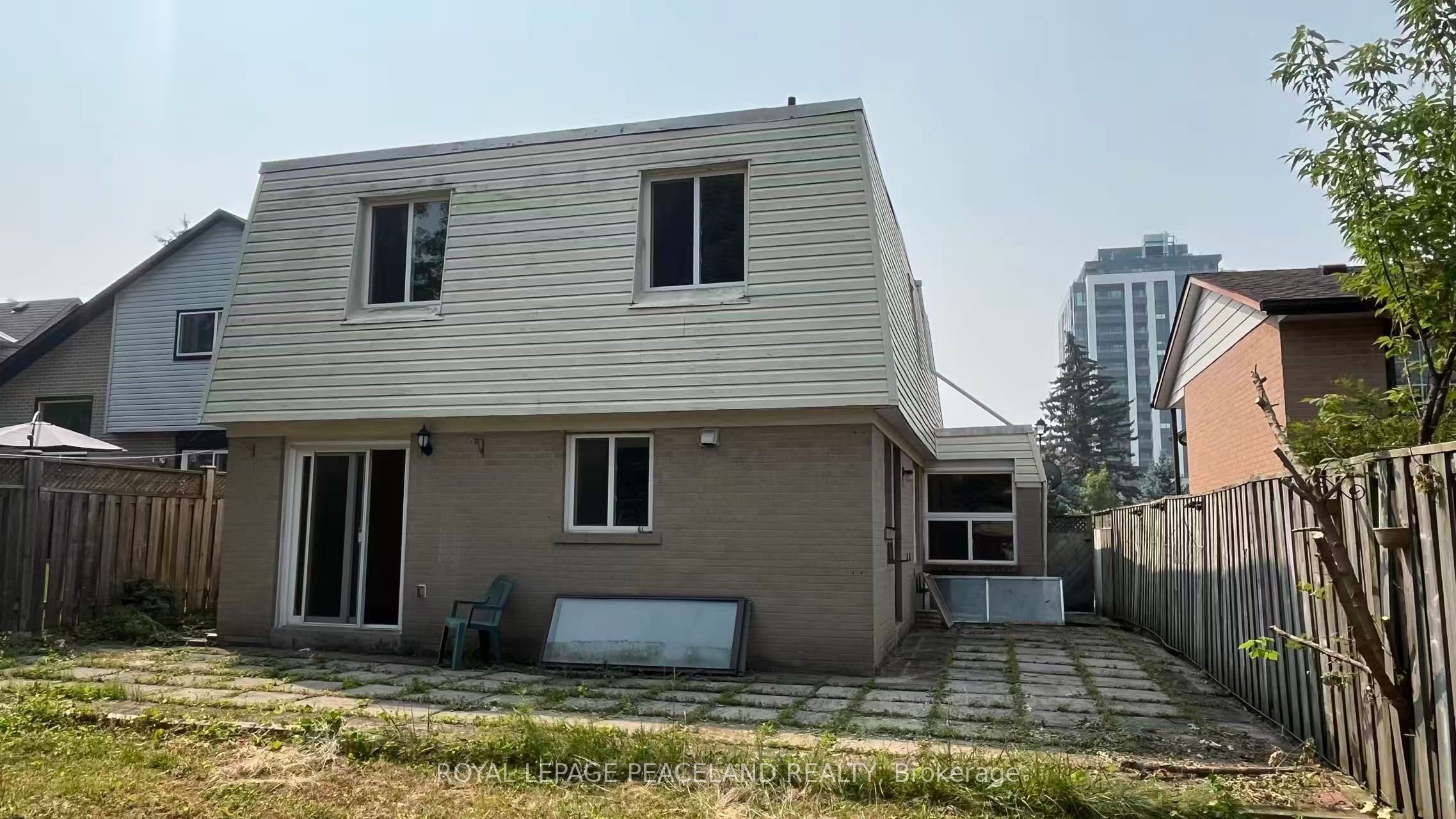 711 Irwin Crescent Property Photo 19