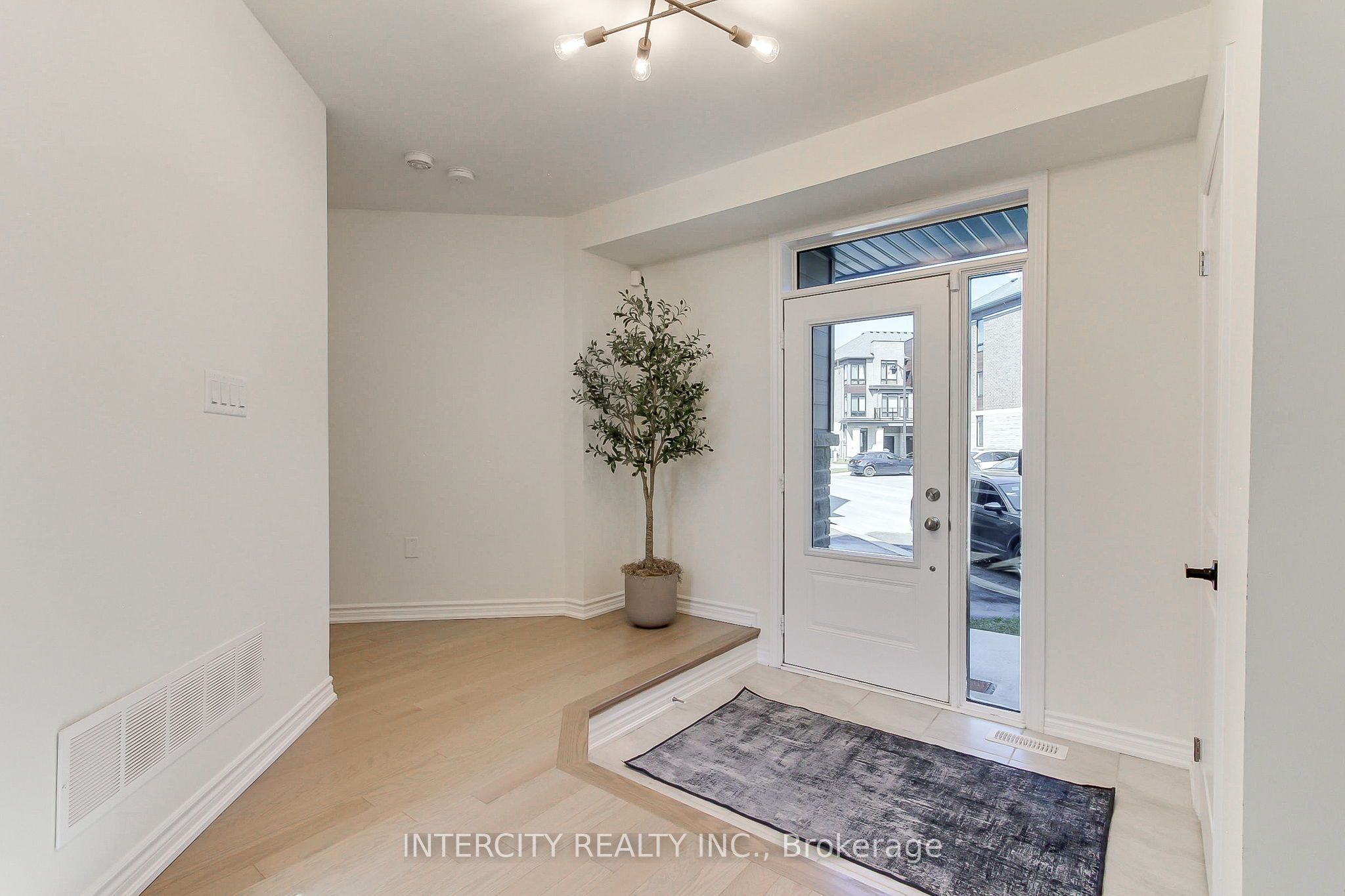 130 Blick Crescent Property Photo 6