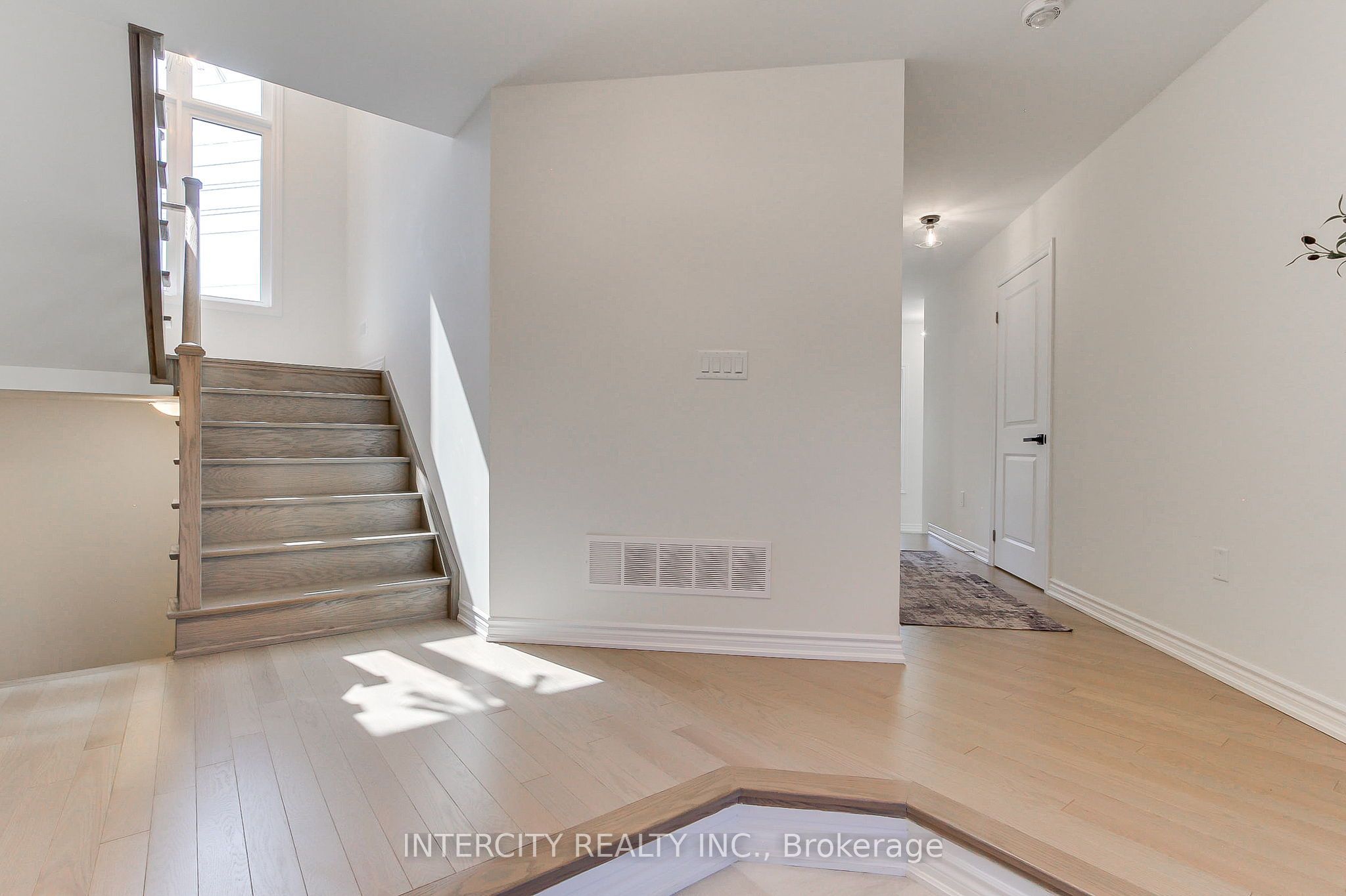 130 Blick Crescent Property Photo 8