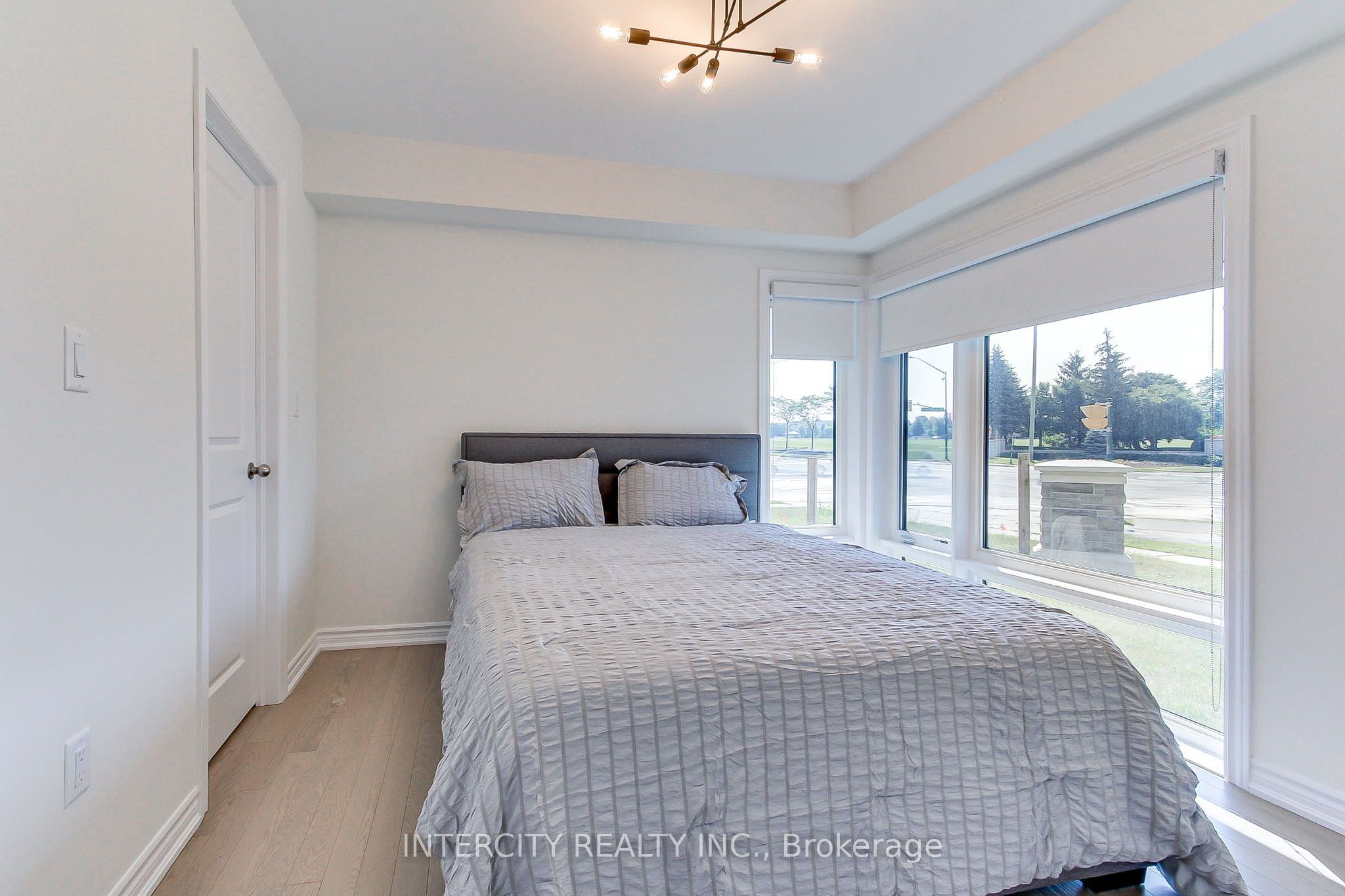 130 Blick Crescent Property Photo 12