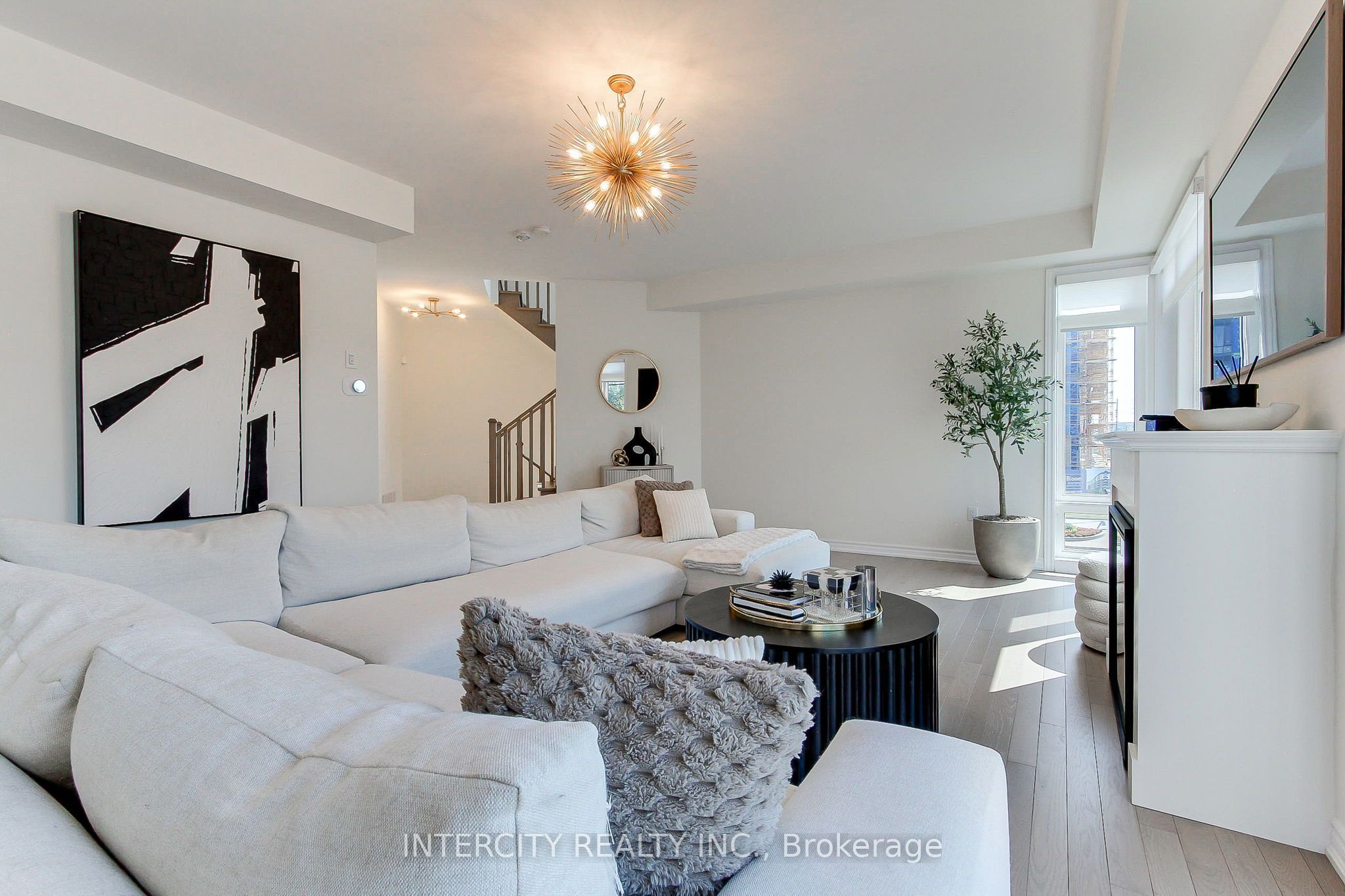 130 Blick Crescent Property Photo 18