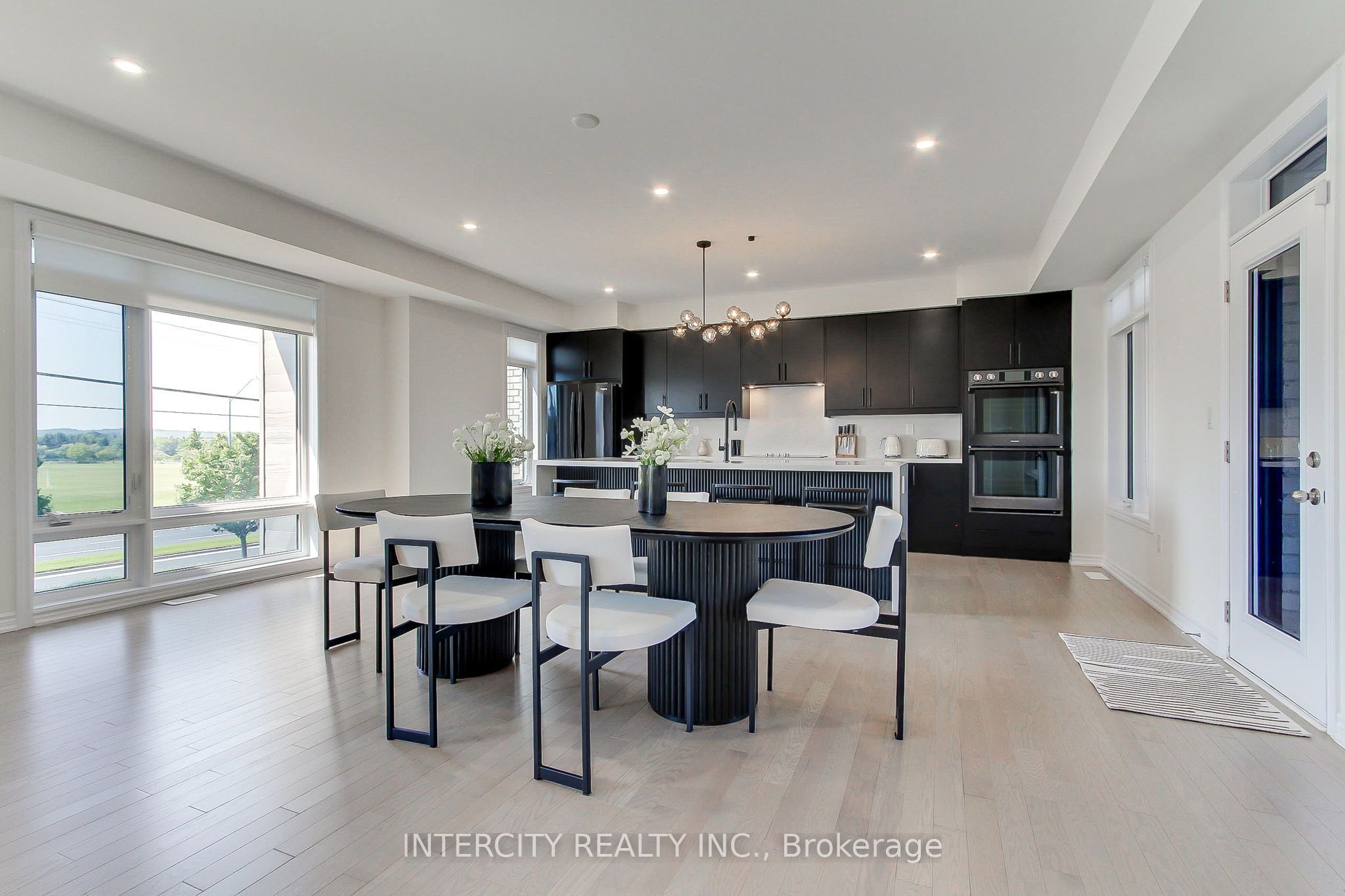 130 Blick Crescent Property Photo 24