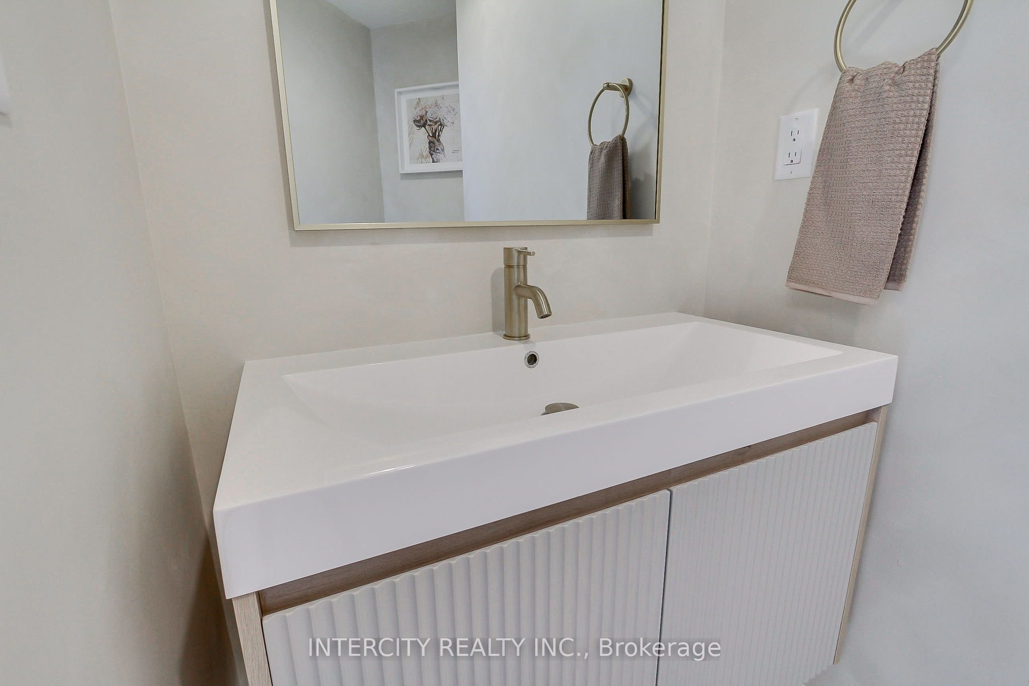 130 Blick Crescent Property Photo 33