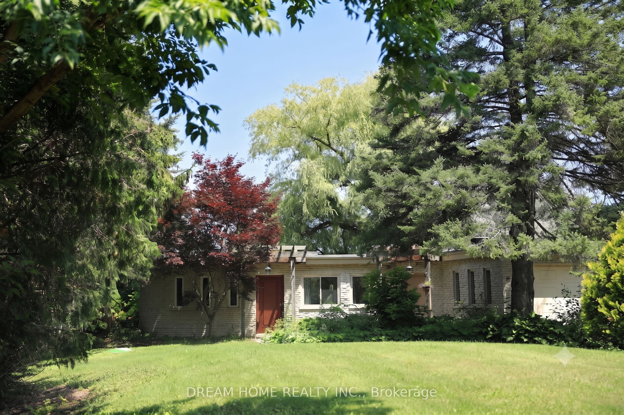 74 Lakeview Avenue Property Photo 2