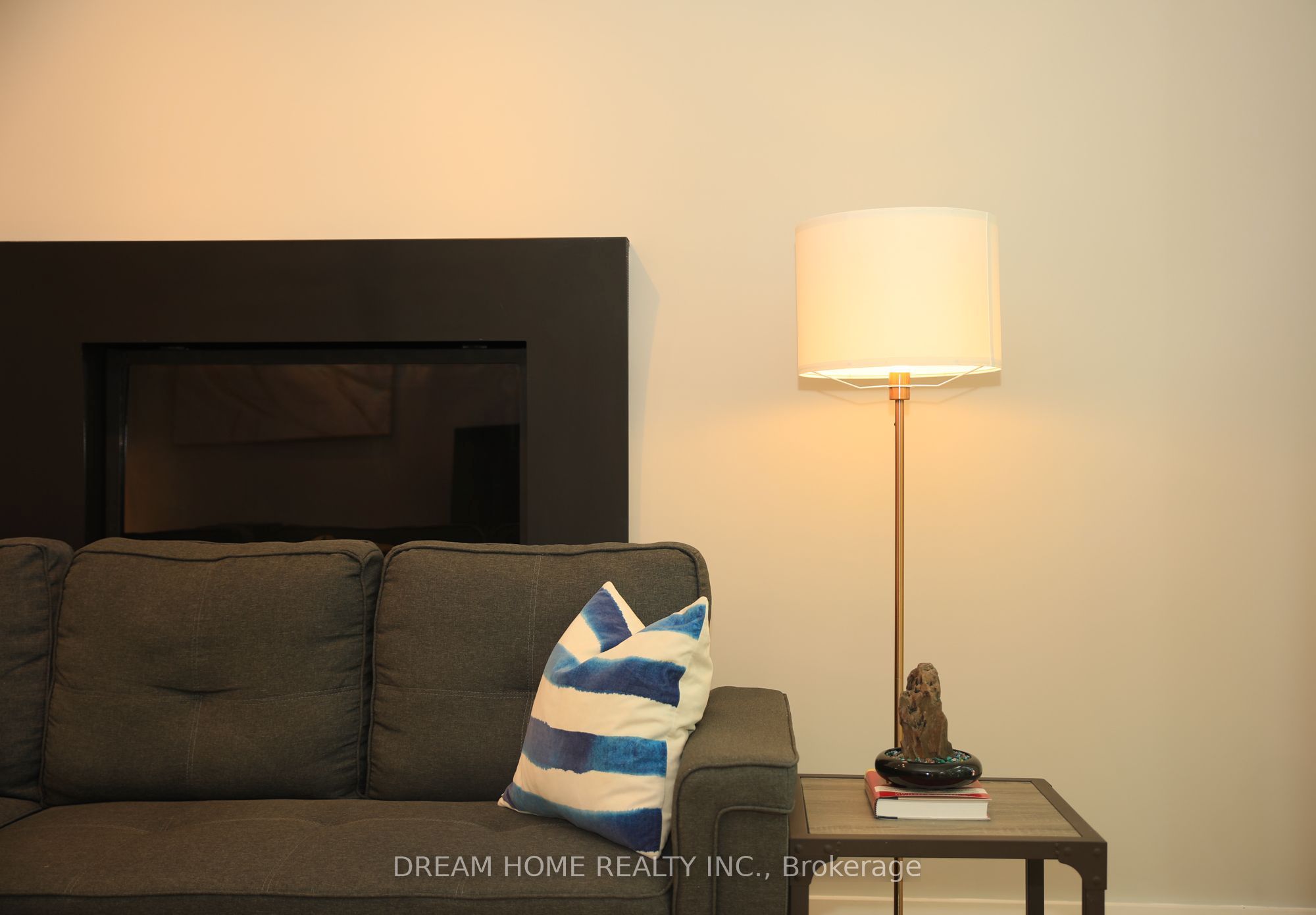 74 Lakeview Avenue Property Photo 14