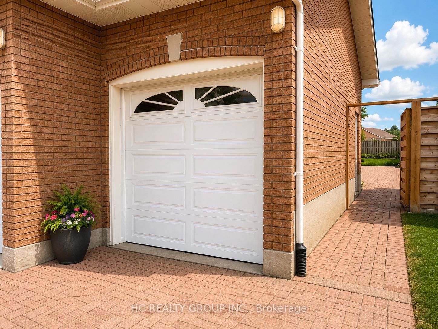 63 Santa Barbara Place E Property Photo 2
