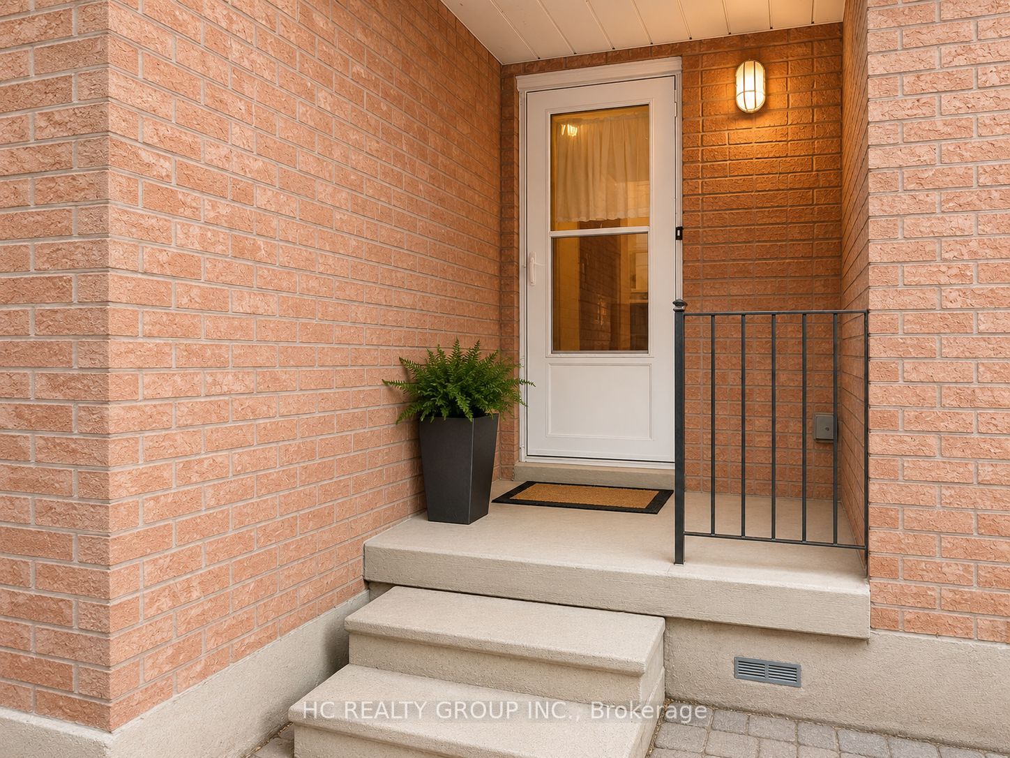 63 Santa Barbara Place E Property Photo 3