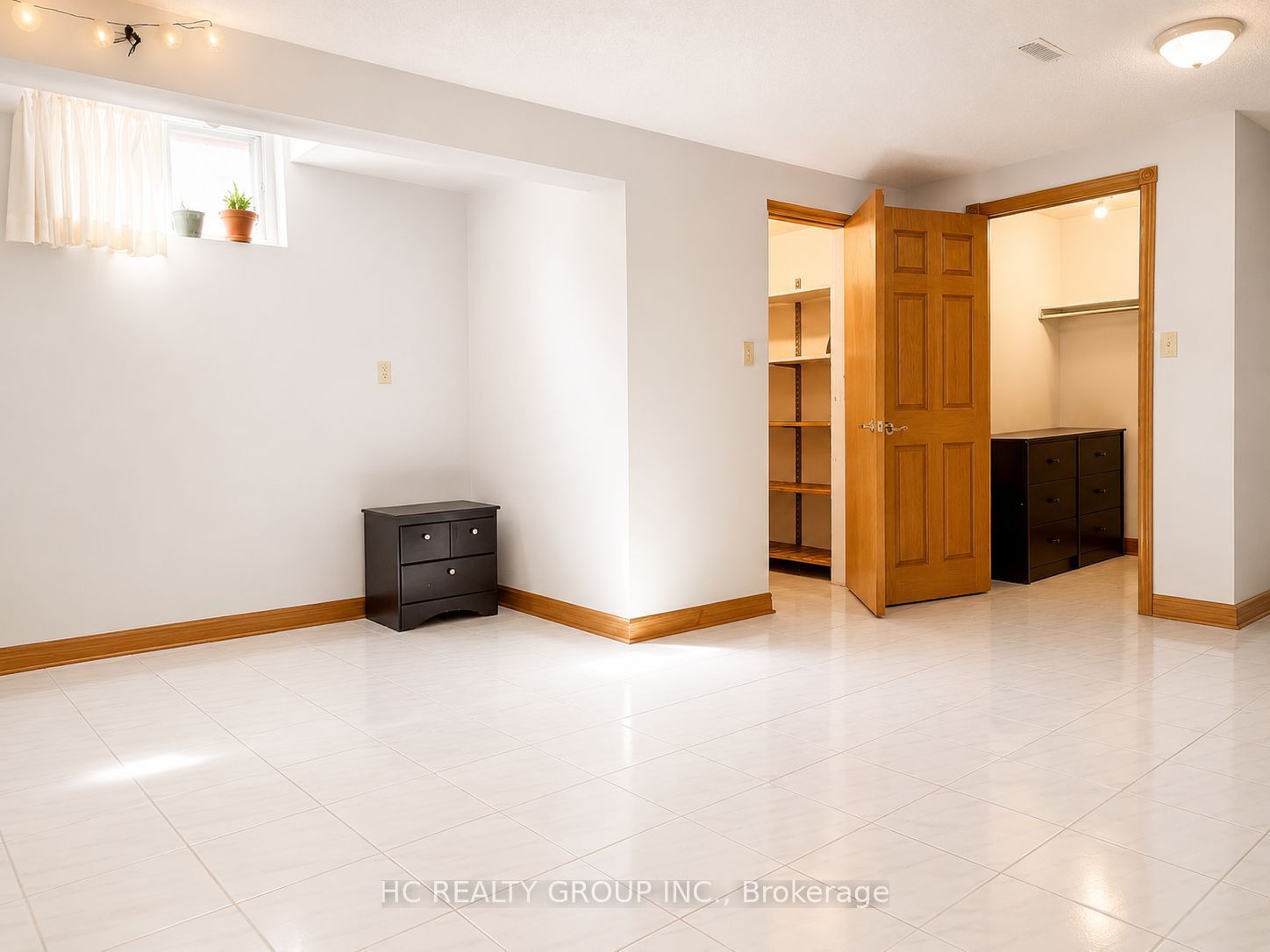 63 Santa Barbara Place E Property Photo 5