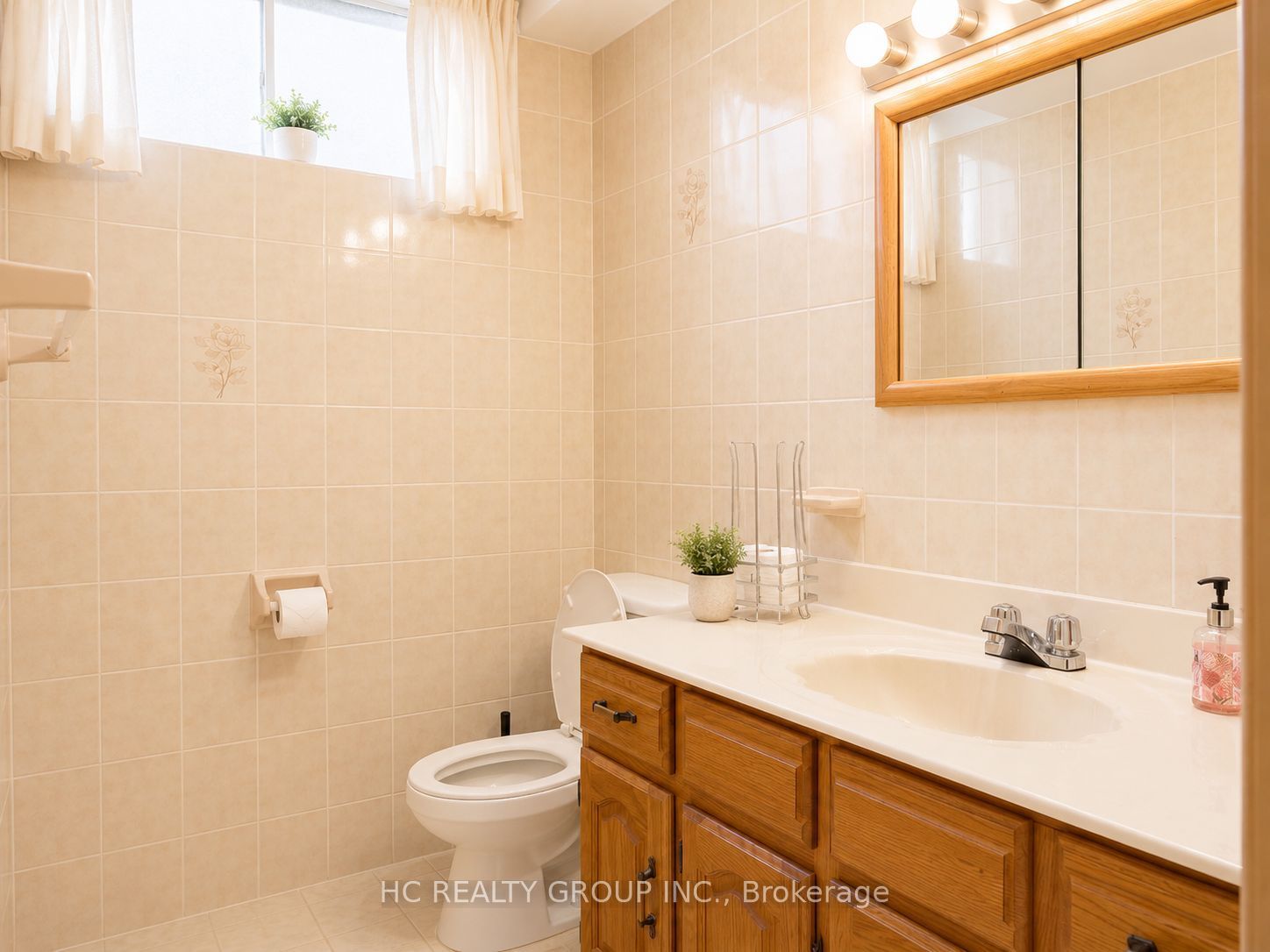 63 Santa Barbara Place E Property Photo 9