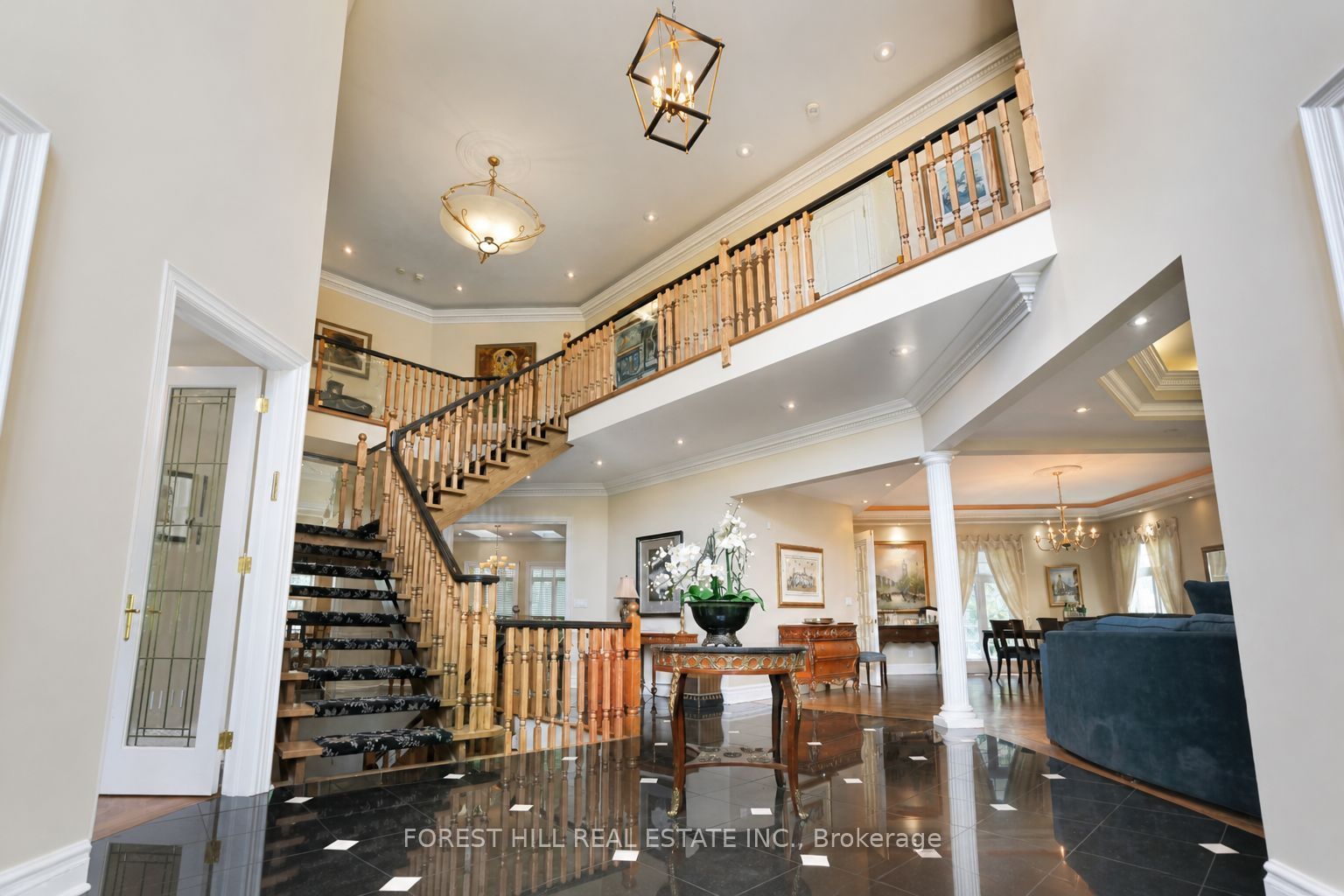 161 Renaissance Court Property Photo 4