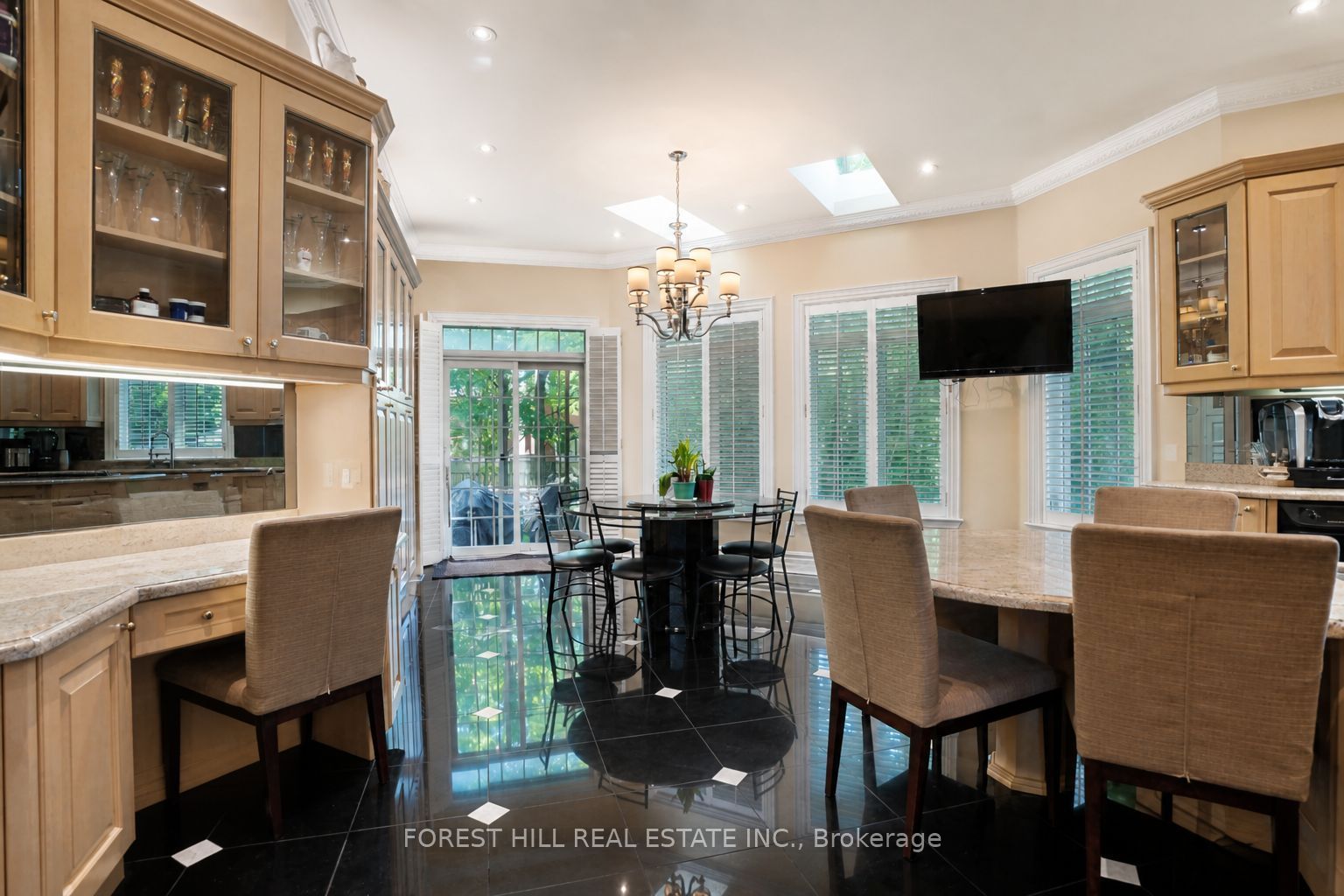 161 Renaissance Court Property Photo 16