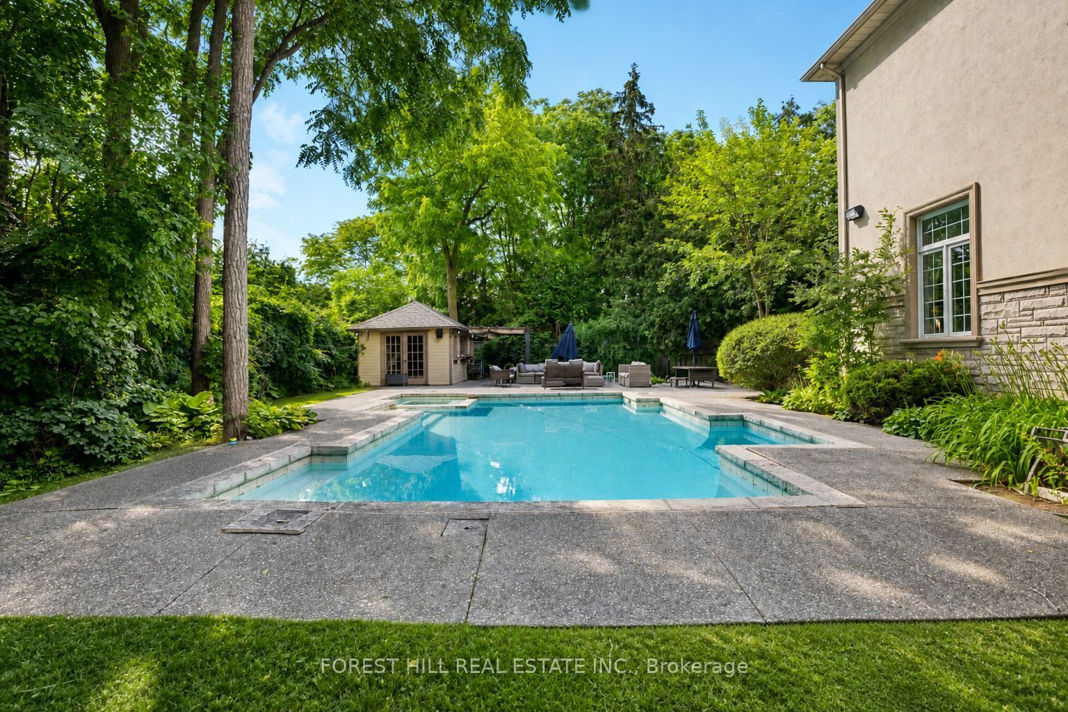 161 Renaissance Court Property Photo 43
