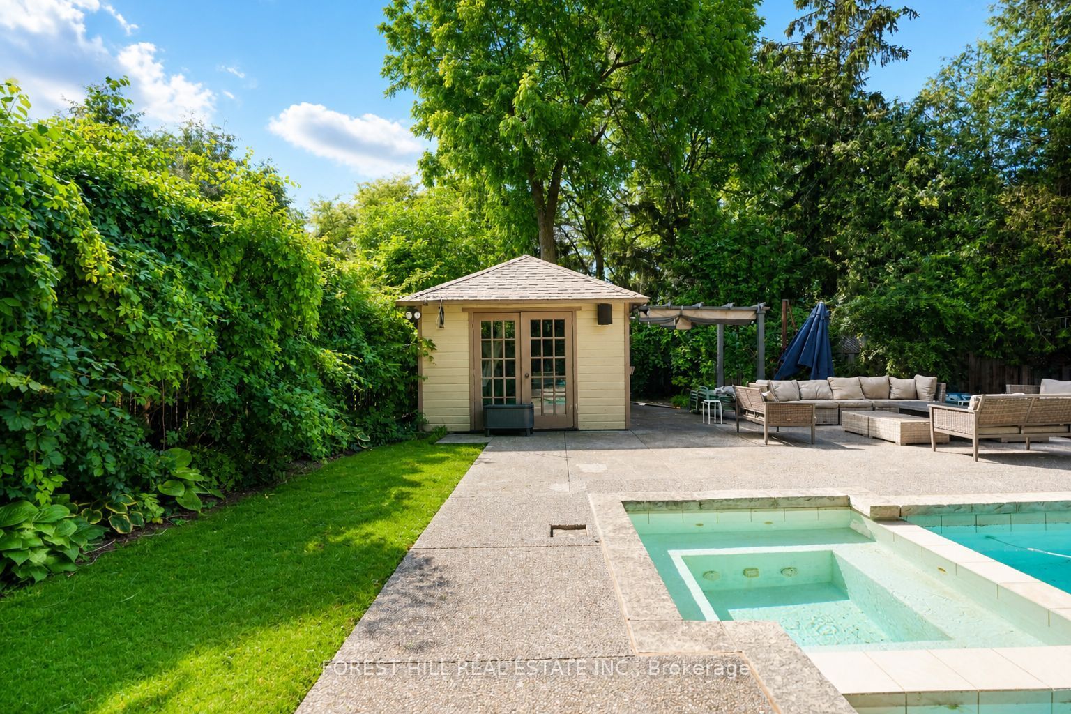 161 Renaissance Court Property Photo 44
