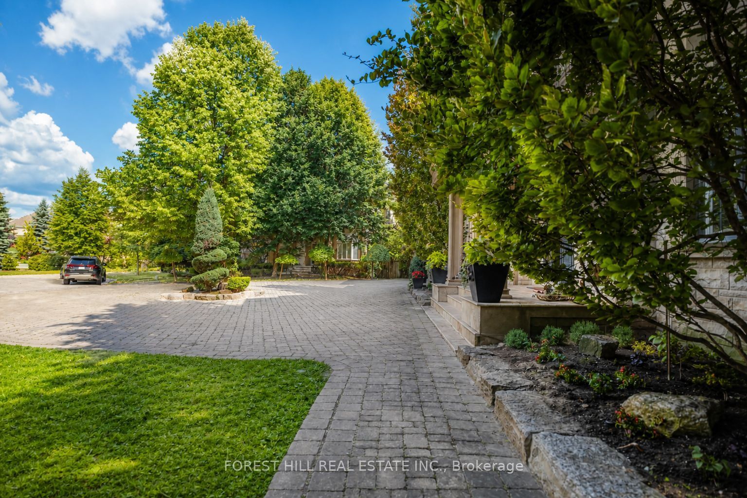 161 Renaissance Court Property Photo 45