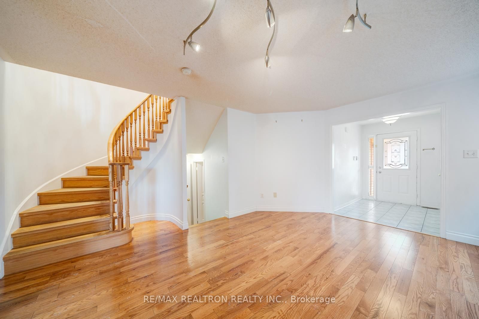 60 Harmony Road Property Photo 3