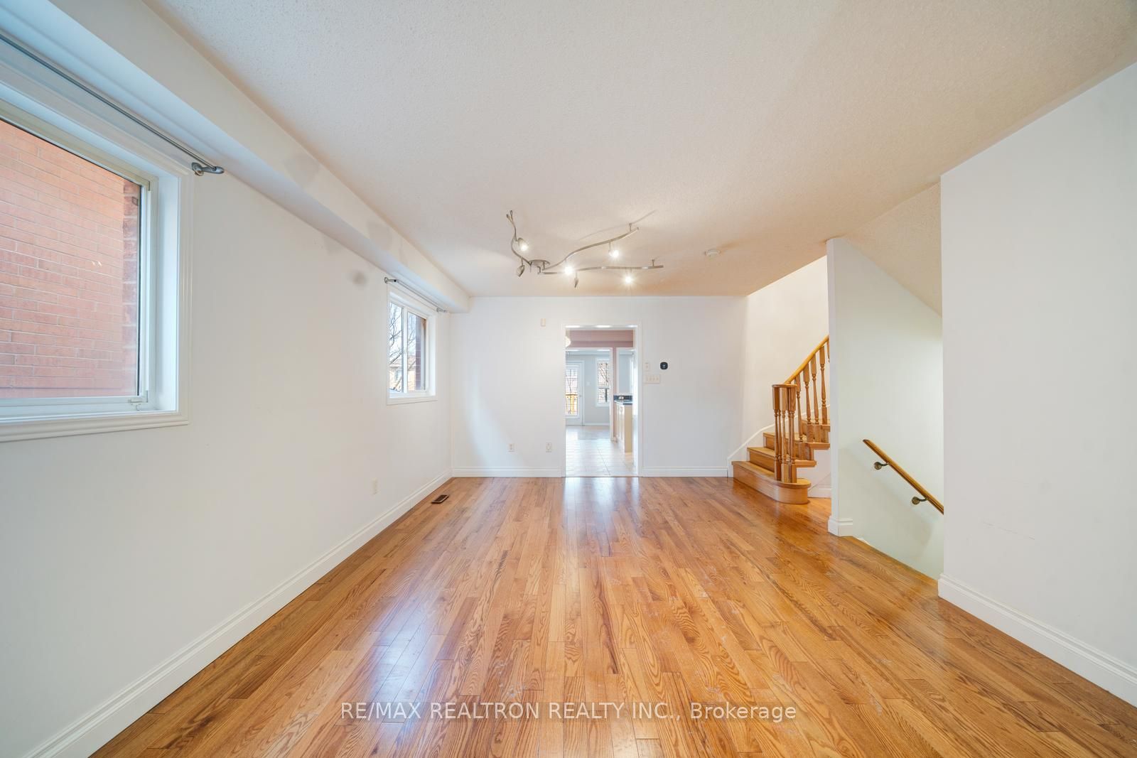 60 Harmony Road Property Photo 4