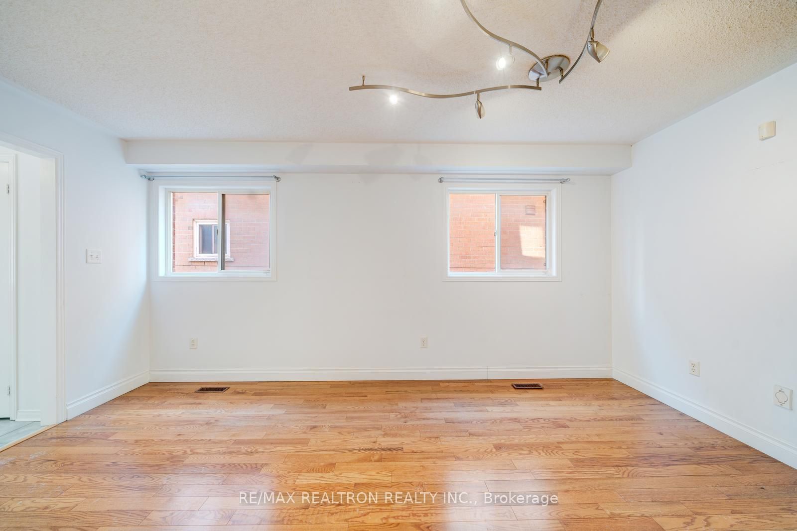 60 Harmony Road Property Photo 7