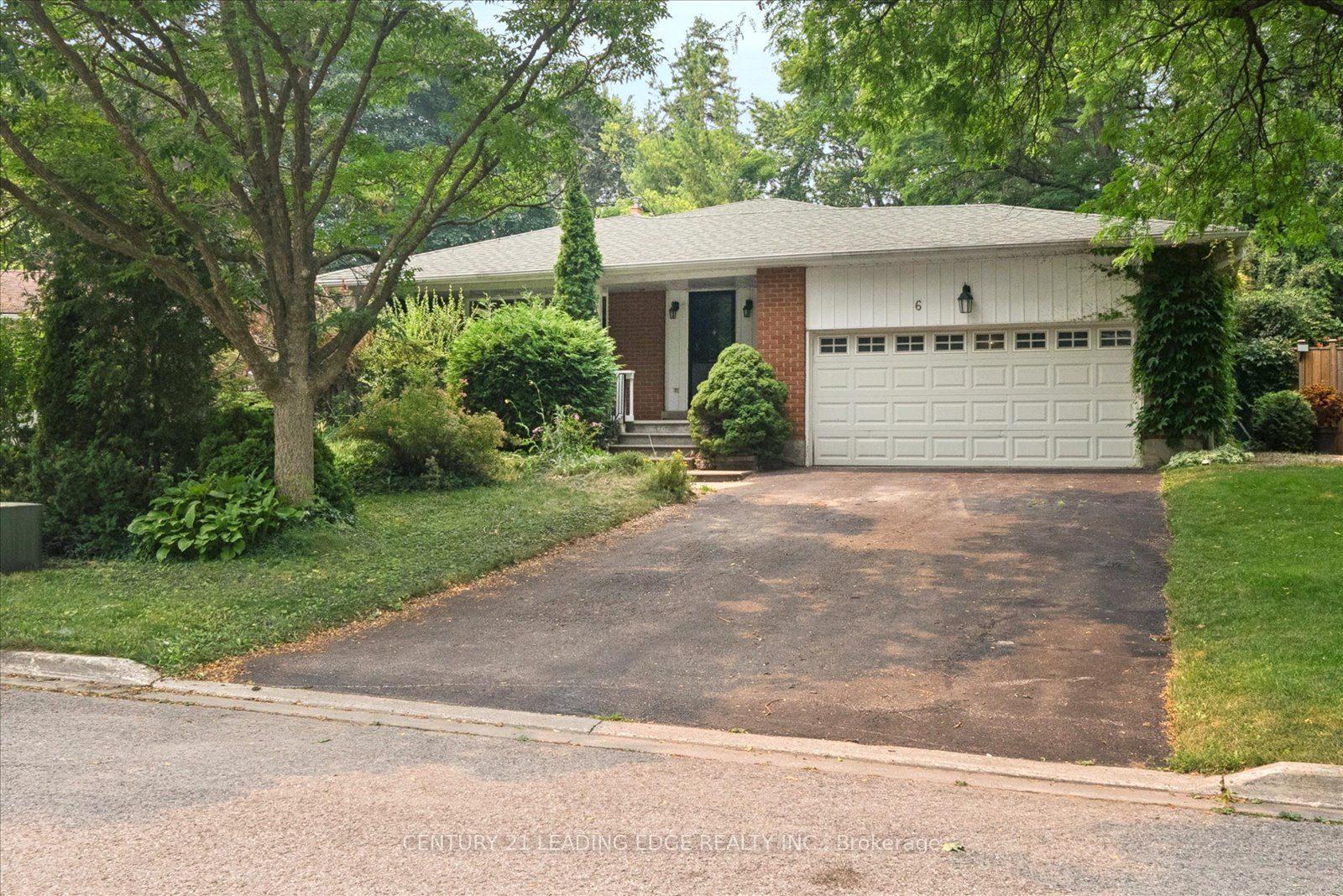 6 Thomas Kinnear Court Property Photo 5