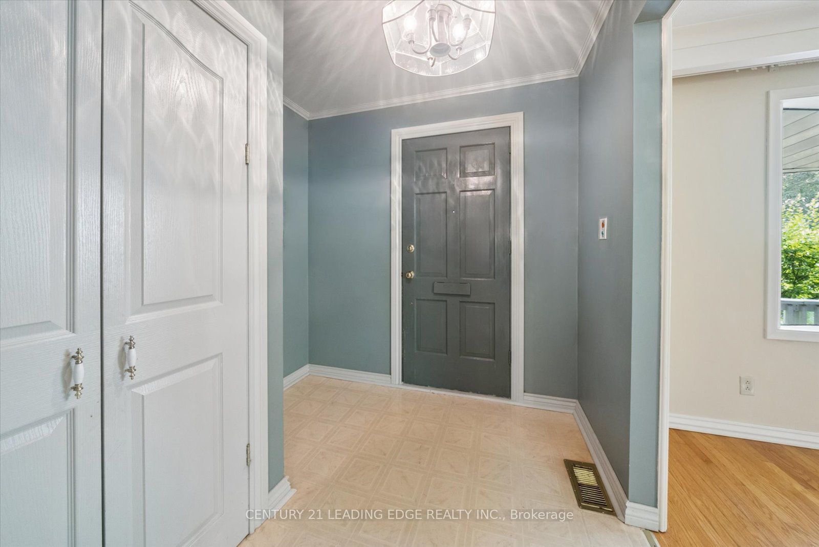 6 Thomas Kinnear Court Property Photo 8
