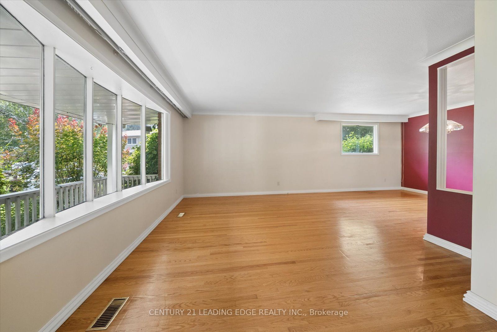 6 Thomas Kinnear Court Property Photo 9