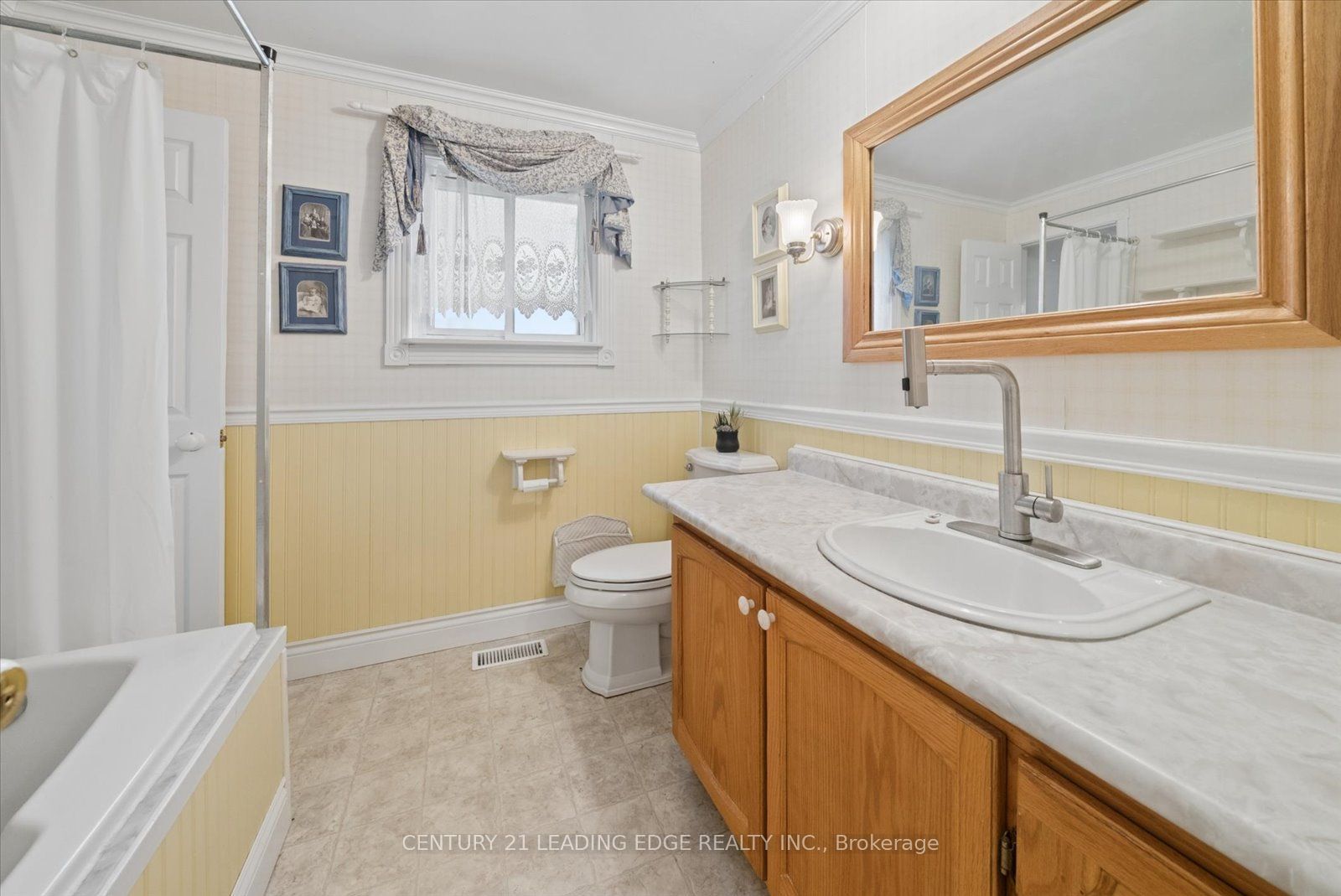 6 Thomas Kinnear Court Property Photo 34