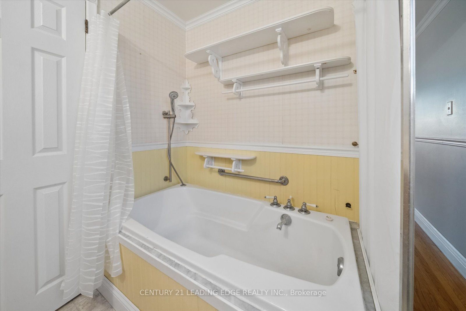 6 Thomas Kinnear Court Property Photo 35