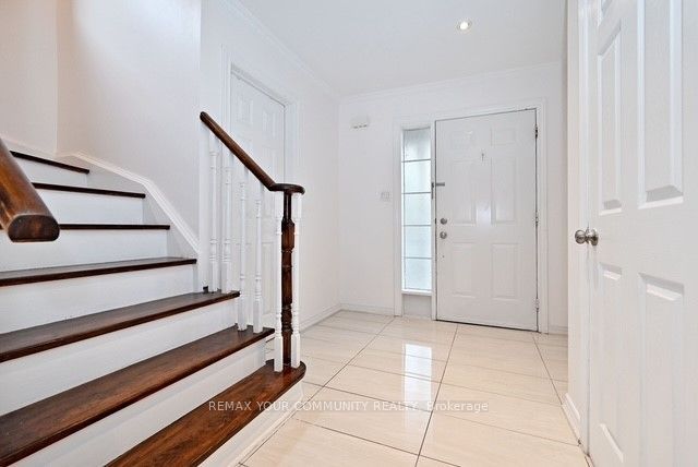 73 Laurendale Avenue Property Photo 3
