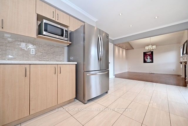 73 Laurendale Avenue Property Photo 14