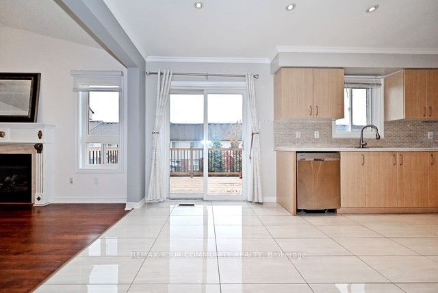 73 Laurendale Avenue Property Photo 17