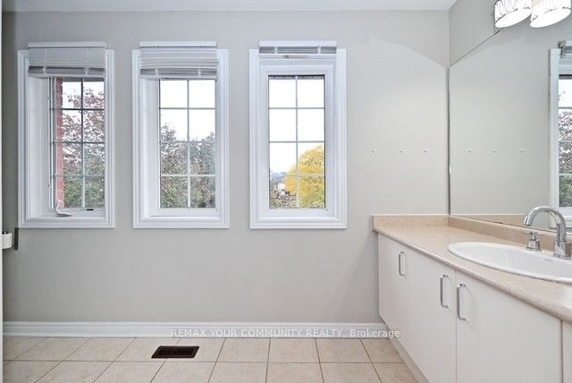 73 Laurendale Avenue Property Photo 25