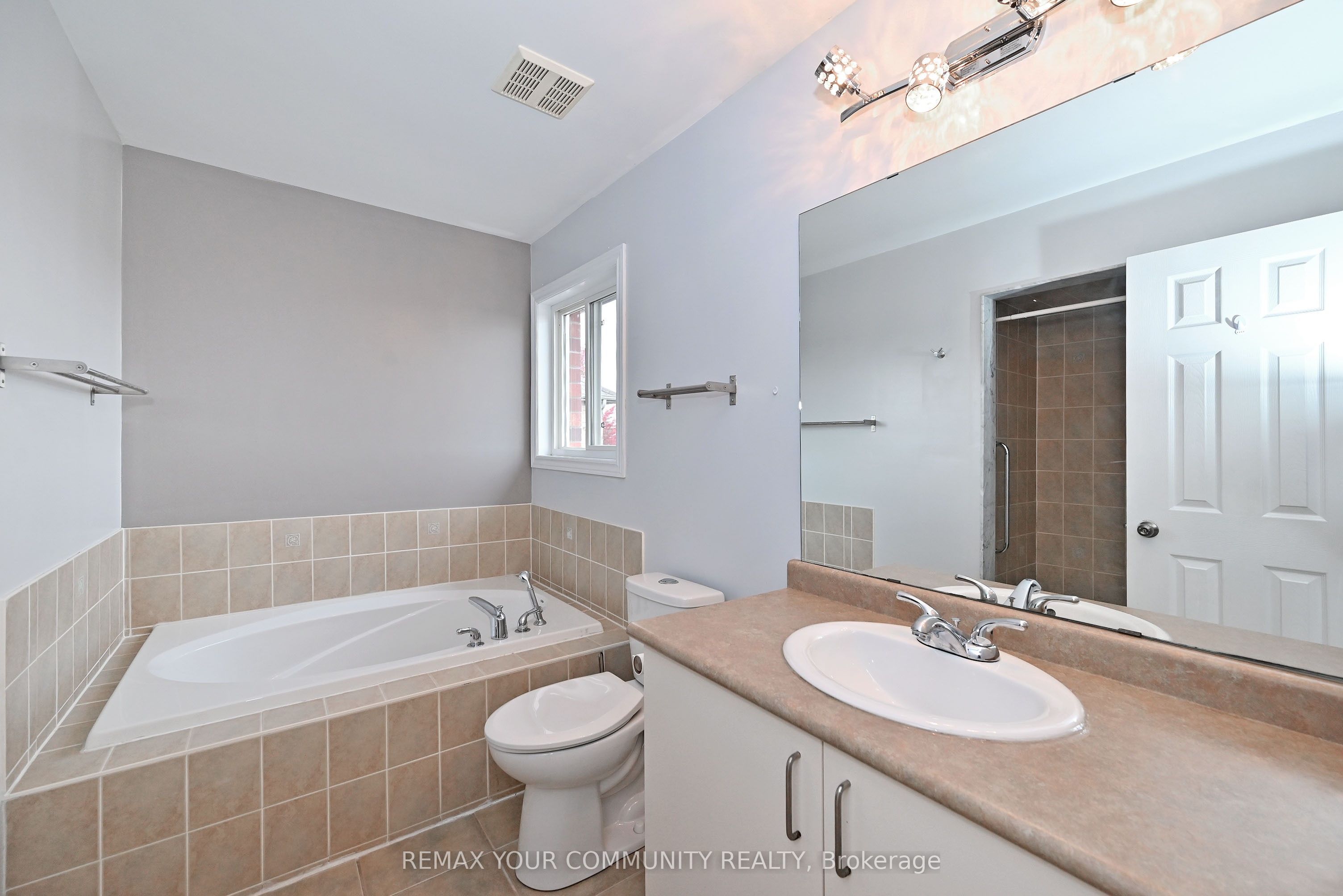 73 Laurendale Avenue Property Photo 39