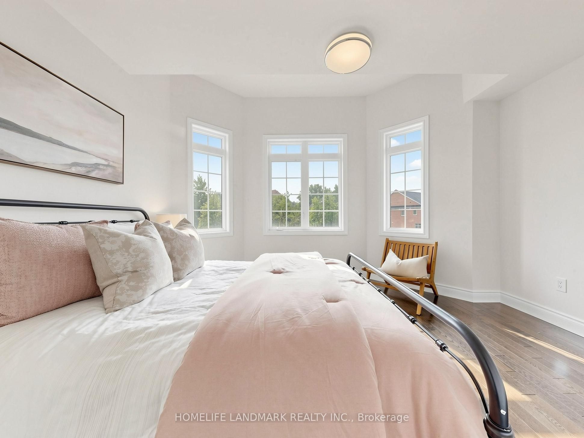 75 Pointon Street Property Photo 35