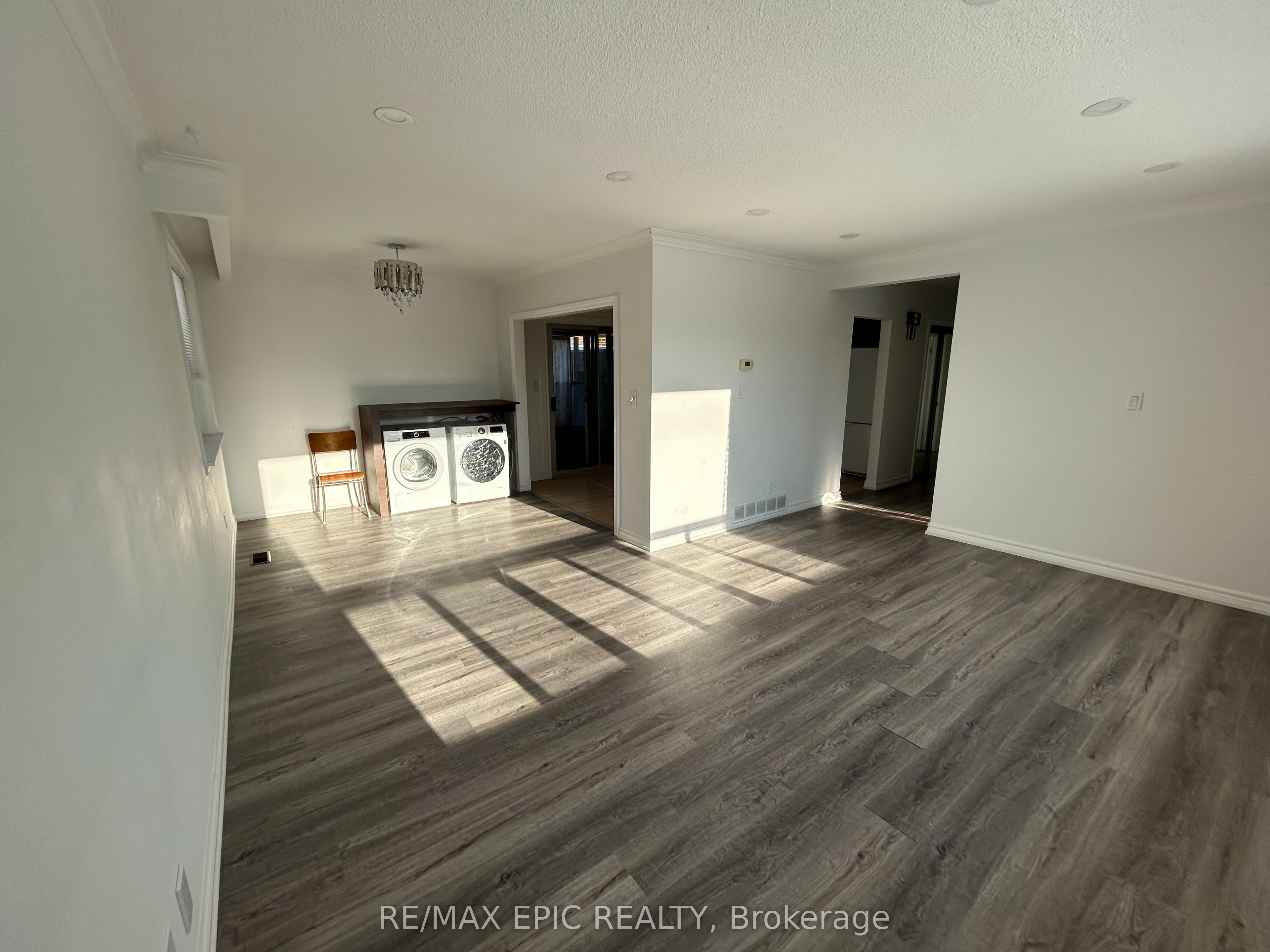 25 Gentry Crescent Main Property Photo 5