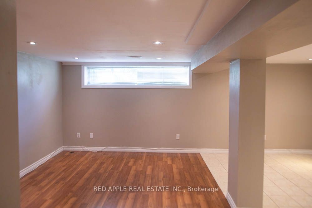 126 Longford Drive Property Photo 5