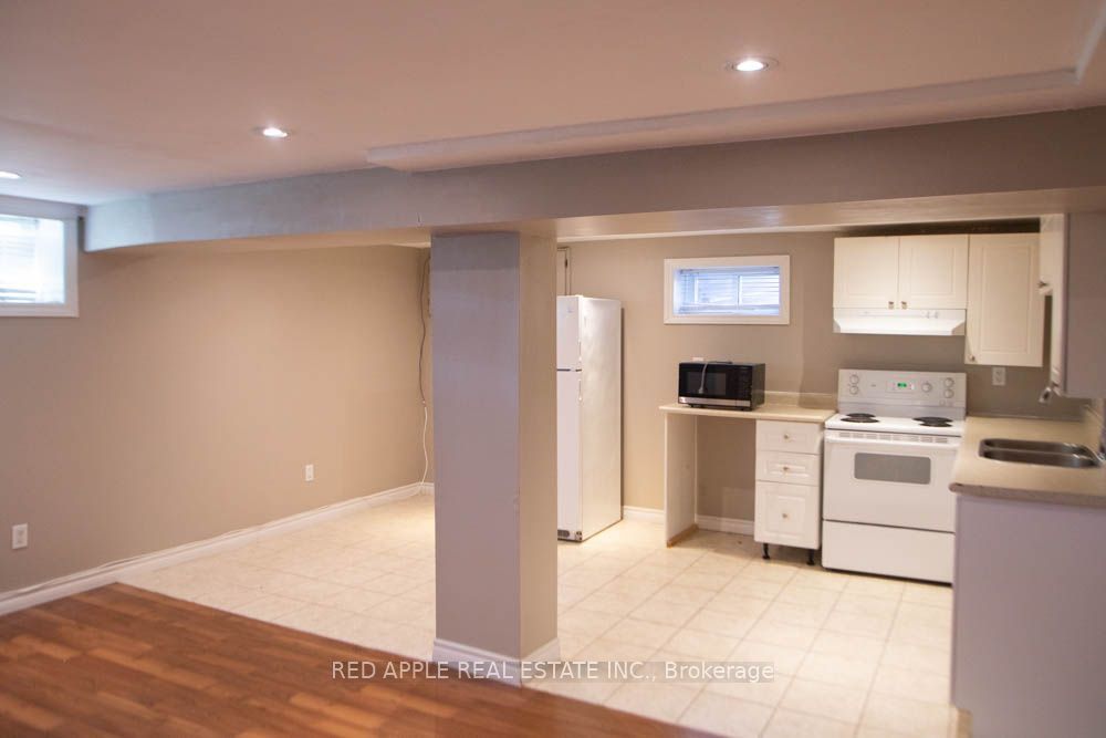 126 Longford Drive Property Photo 6