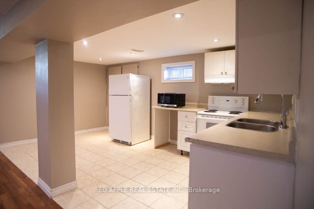126 Longford Drive Property Photo 7