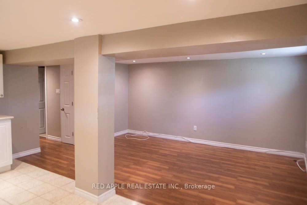 126 Longford Drive Property Photo 8