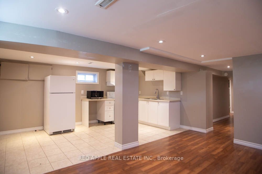 126 Longford Drive Property Photo 10