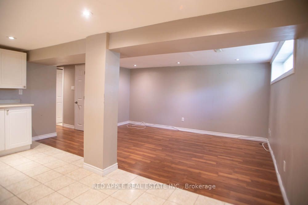 126 Longford Drive Property Photo 15