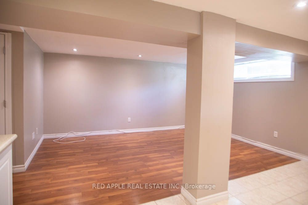 126 Longford Drive Property Photo 18