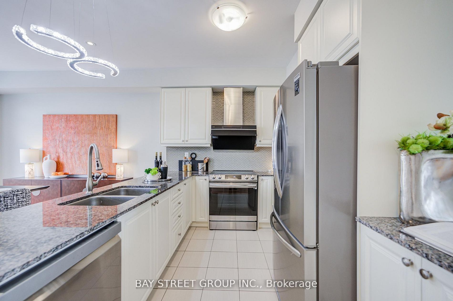 6 Teasel Way Property Photo 6