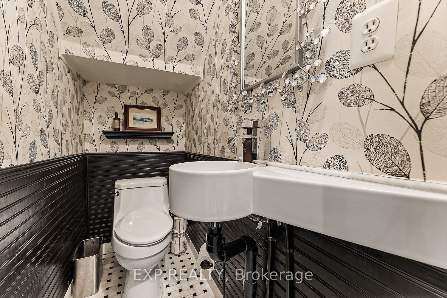 208 Lorne Avenue Property Photo 8