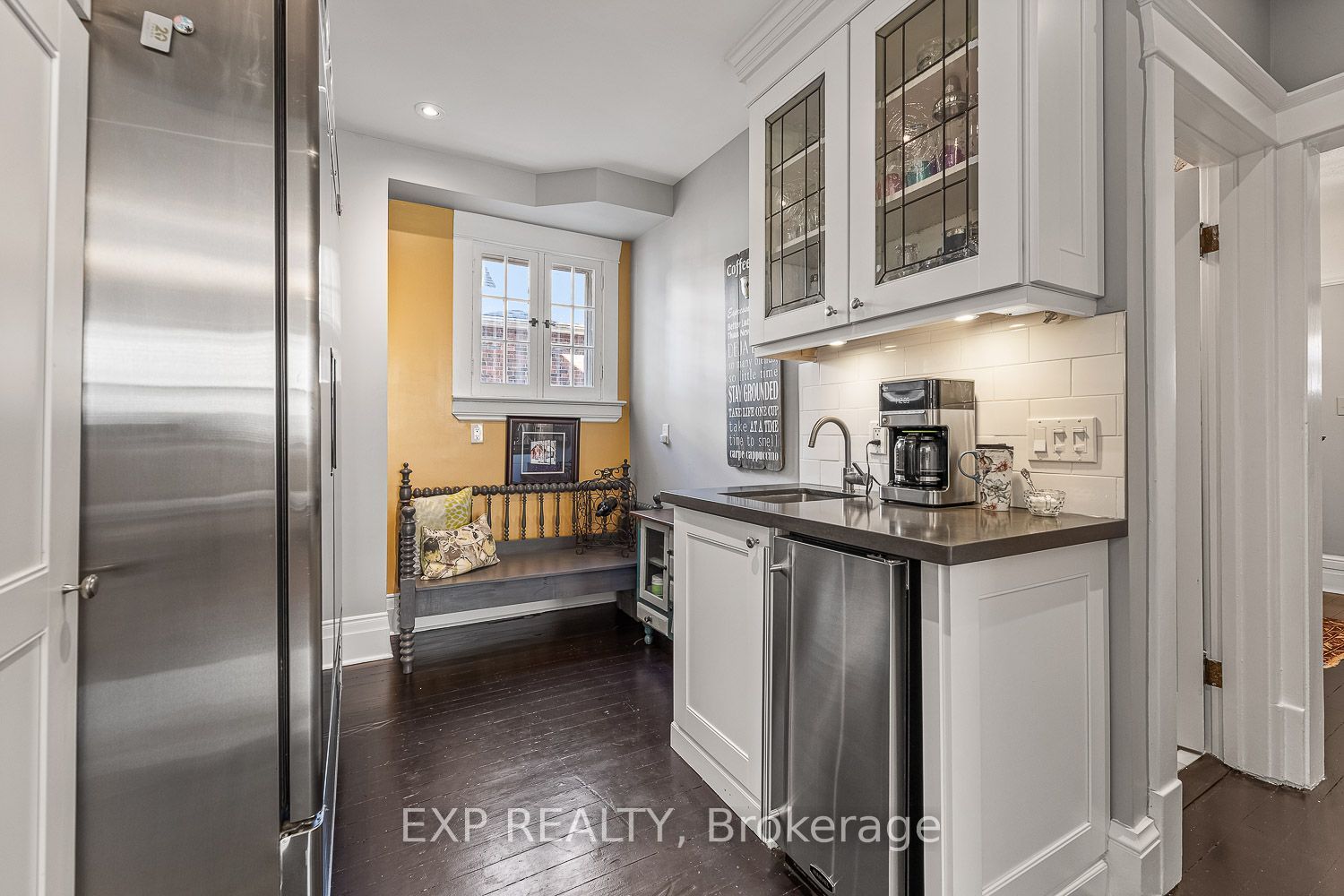 208 Lorne Avenue Property Photo 9