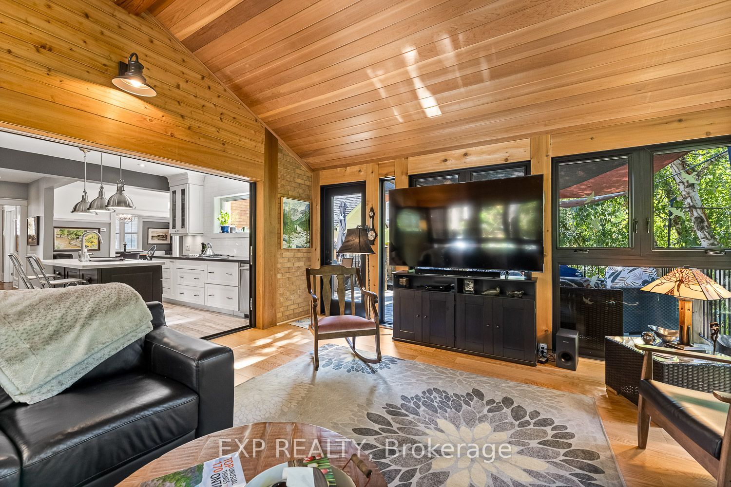 208 Lorne Avenue Property Photo 15