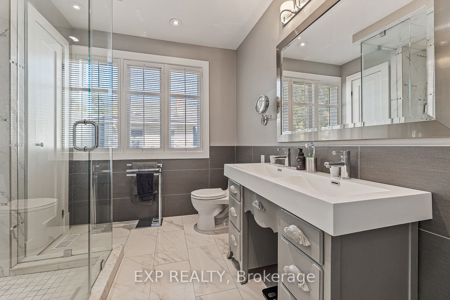 208 Lorne Avenue Property Photo 18