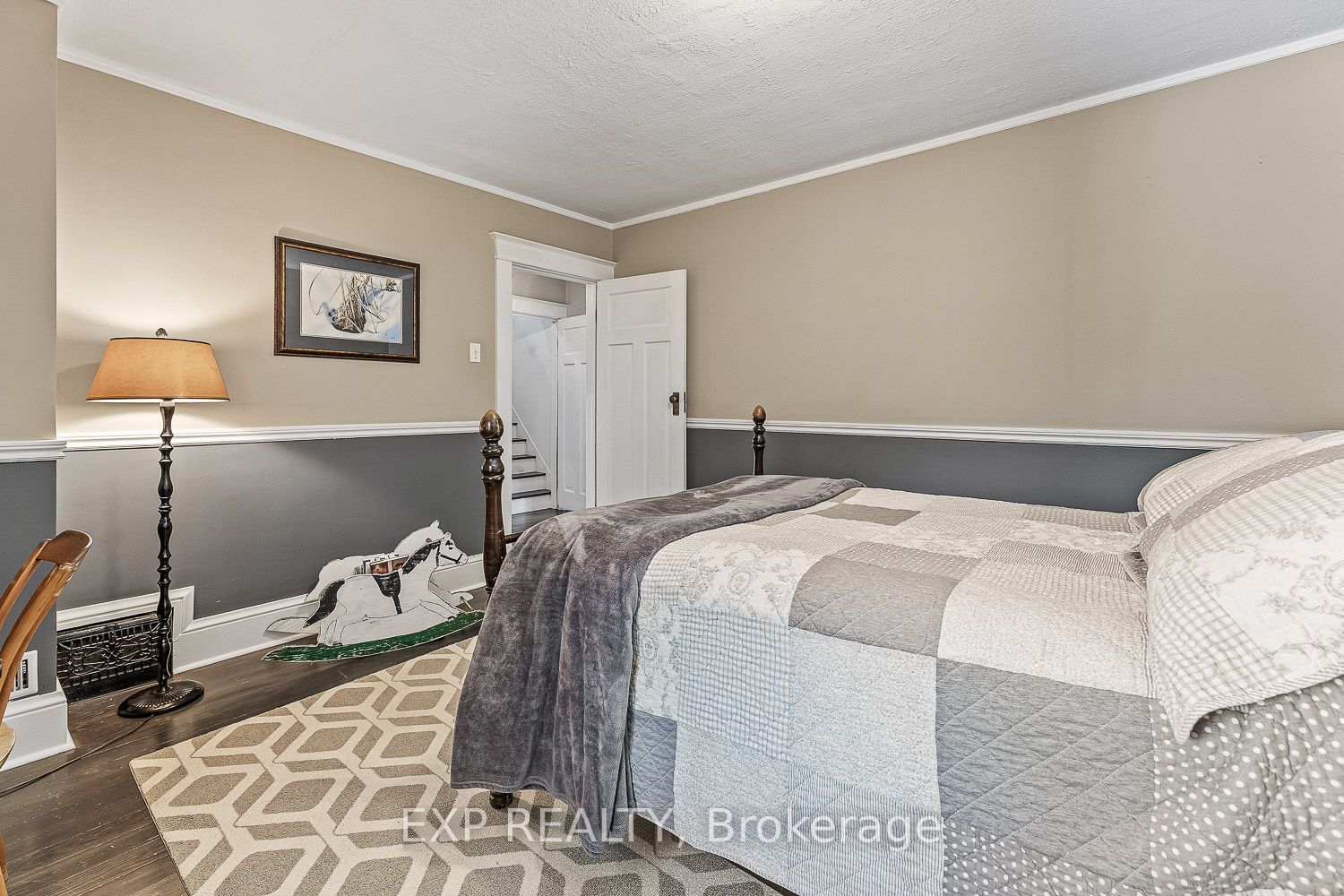 208 Lorne Avenue Property Photo 24