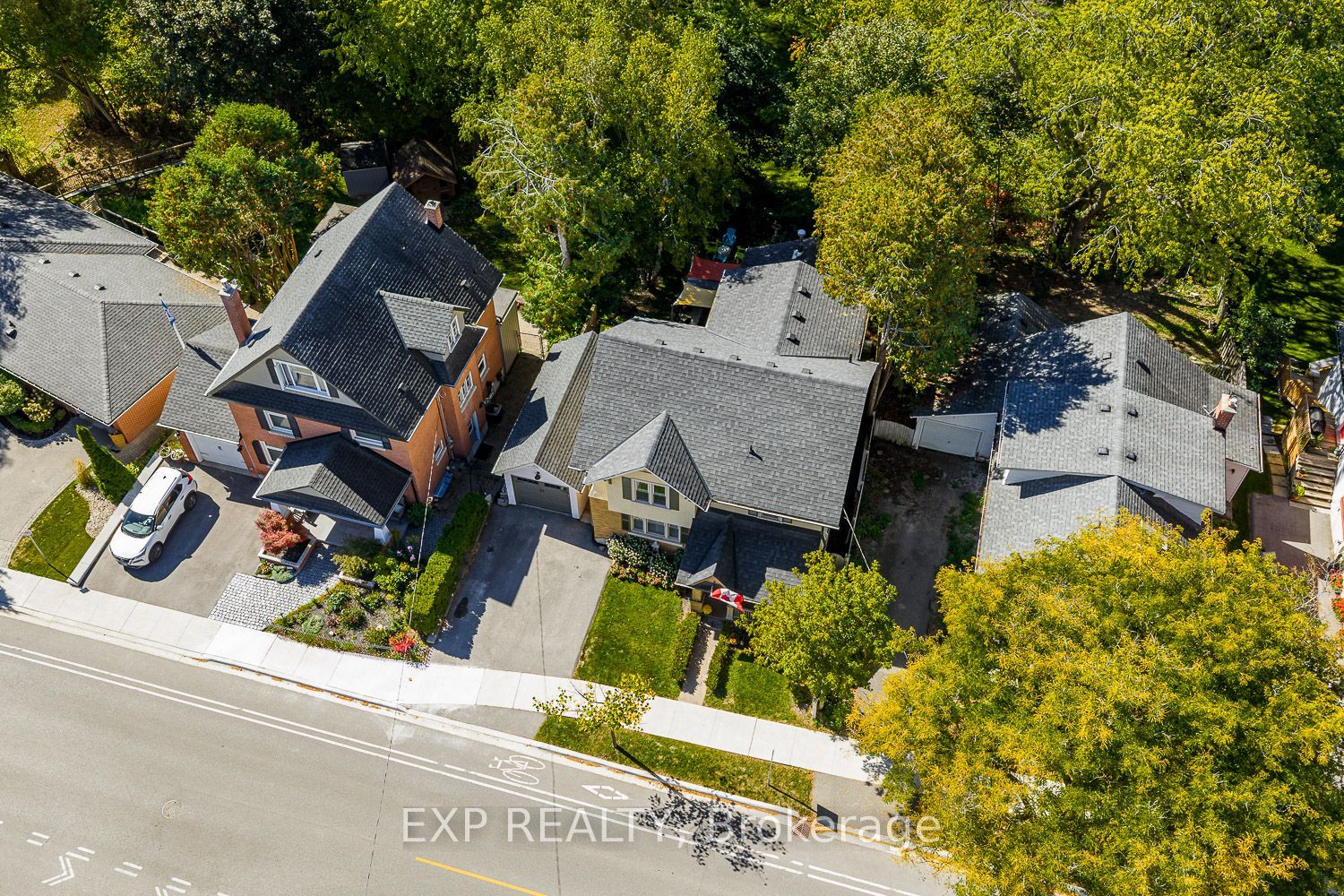 208 Lorne Avenue Property Photo 49